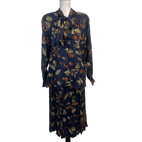 Evan Picone Woman Blouse & Skirt Set Women's Plus Size 16W Blue Berries Vintage - Picture 1 of 11